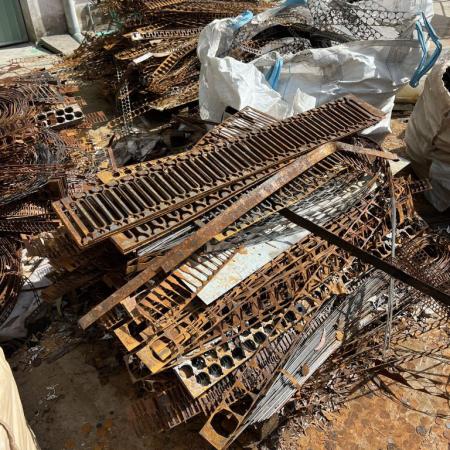 Thu Mua Phế Liệu Sắt - Giá thu mua lên đến 25.000đ/kg