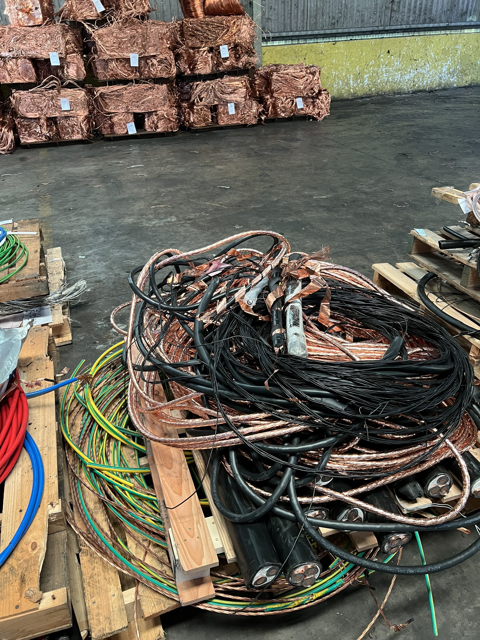 Thu Mua Phế Liệu Đồng Giá Cao - Phế Liệu Nhật Minh Uy Tín, Chuyên Nghiệp 49 Hình Ảnh 2: Thu Mua Phế Liệu Đồng Tại Phế Liệu Nhật Minh