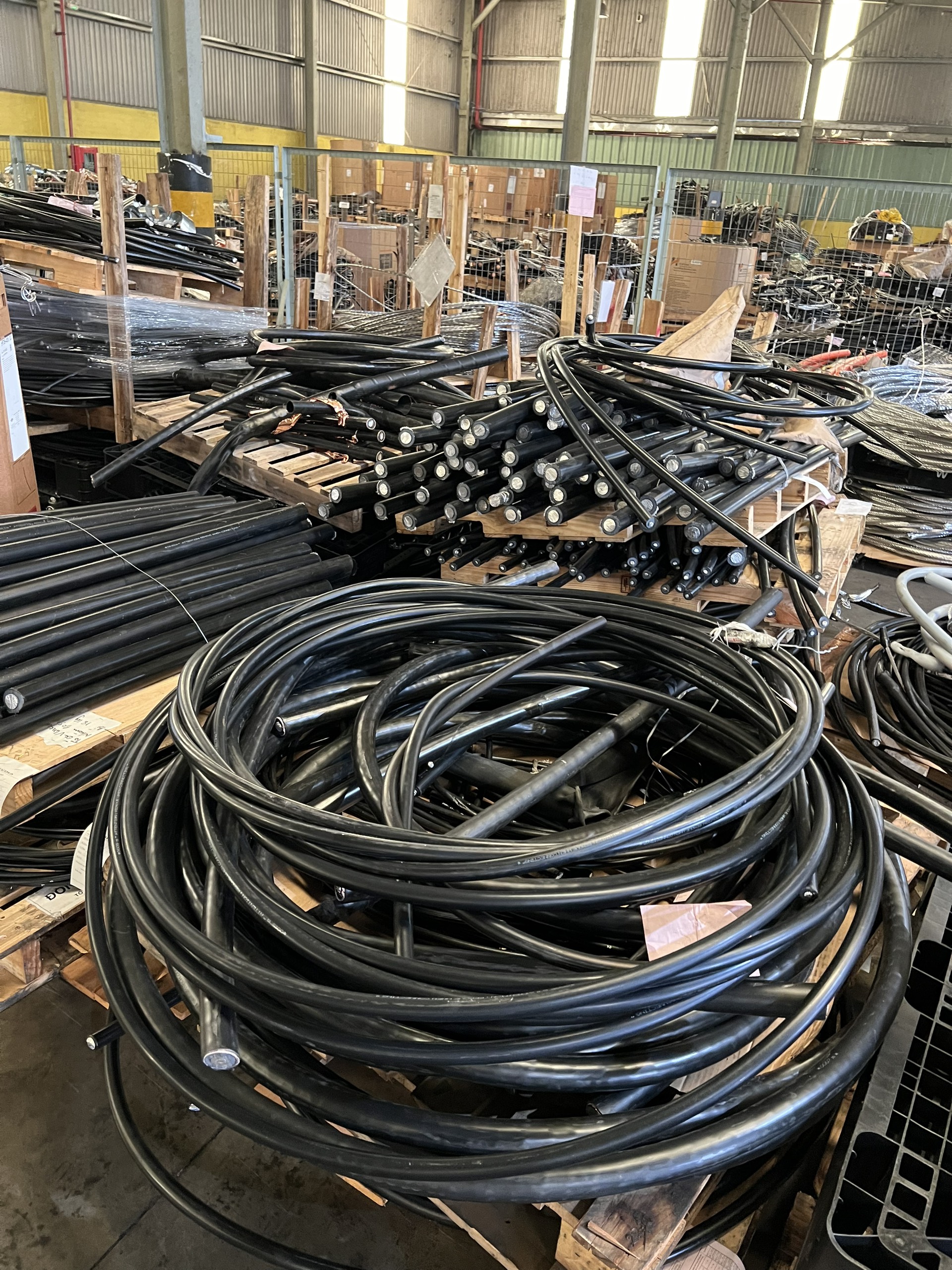 Thu Mua Phế Liệu Đồng Giá Cao - Phế Liệu Nhật Minh Uy Tín, Chuyên Nghiệp 30 Hình Ảnh 13: Thu Mua Phế Liệu Đồng Tại Phế Liệu Nhật Minh