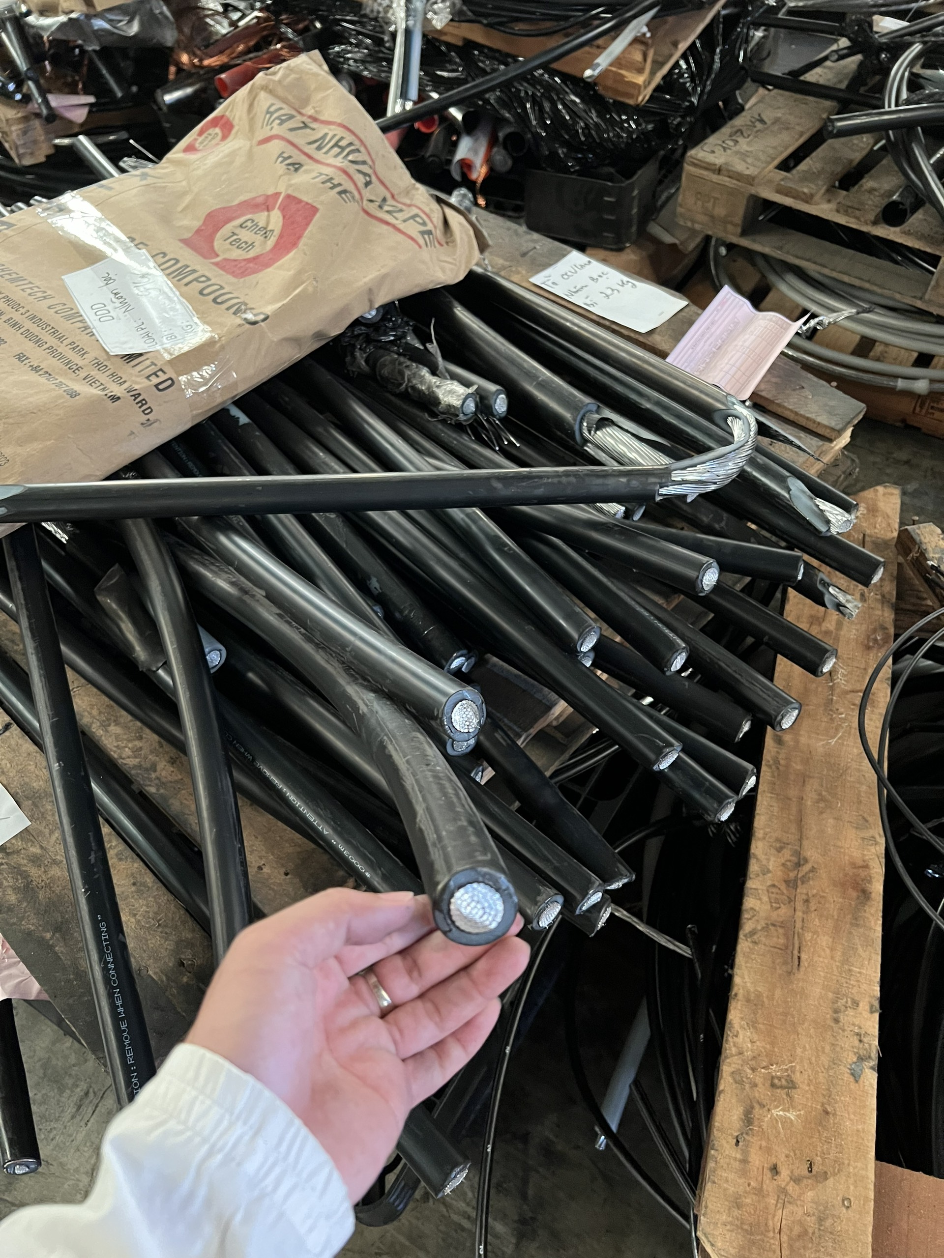 Thu Mua Phế Liệu Đồng Giá Cao - Phế Liệu Nhật Minh Uy Tín, Chuyên Nghiệp 31 Hình Ảnh 14: Thu Mua Phế Liệu Đồng Tại Phế Liệu Nhật Minh