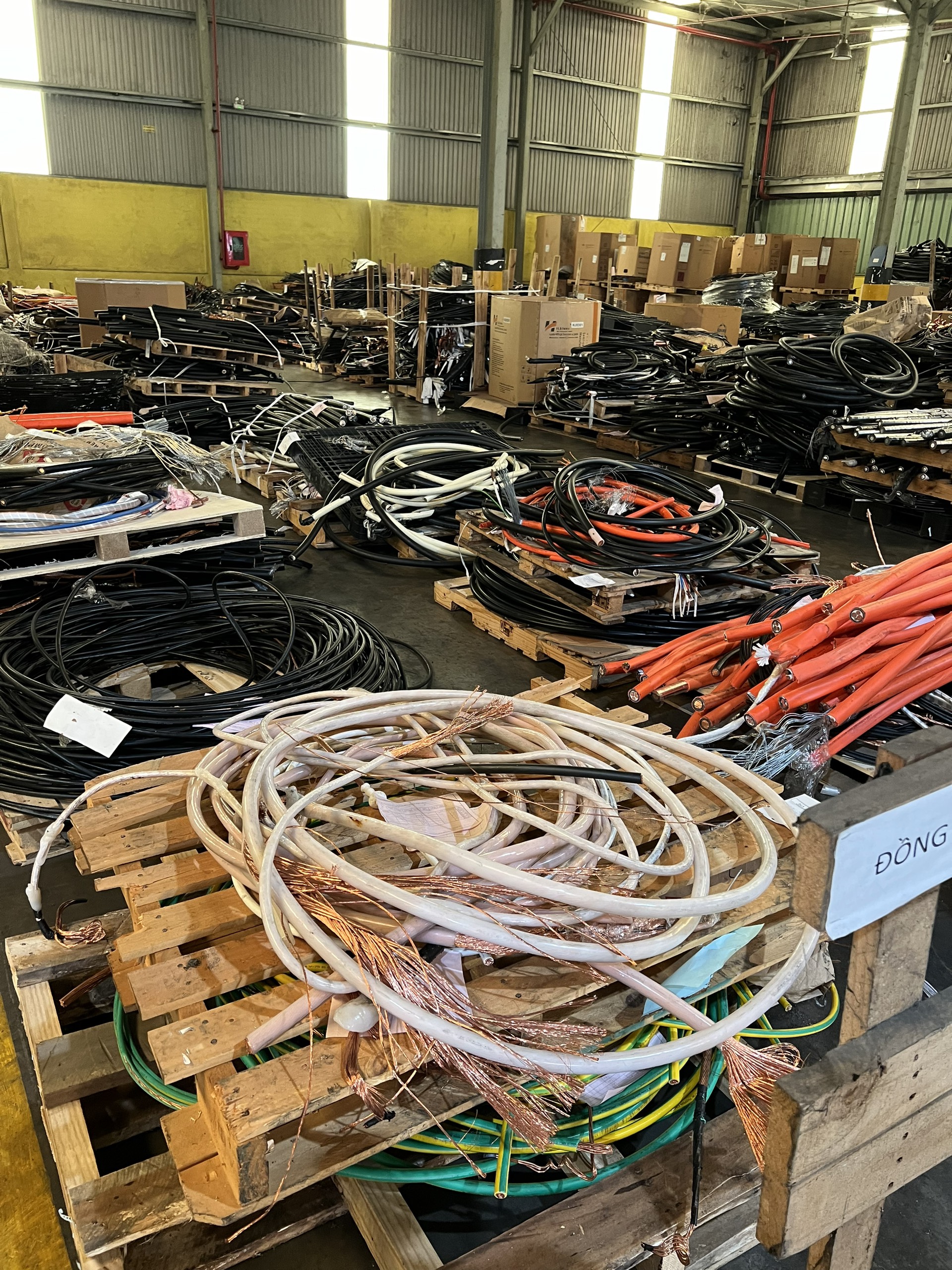 Thu Mua Phế Liệu Đồng Giá Cao - Phế Liệu Nhật Minh Uy Tín, Chuyên Nghiệp 36 Hình Ảnh 19: Thu Mua Phế Liệu Đồng Tại Phế Liệu Nhật Minh