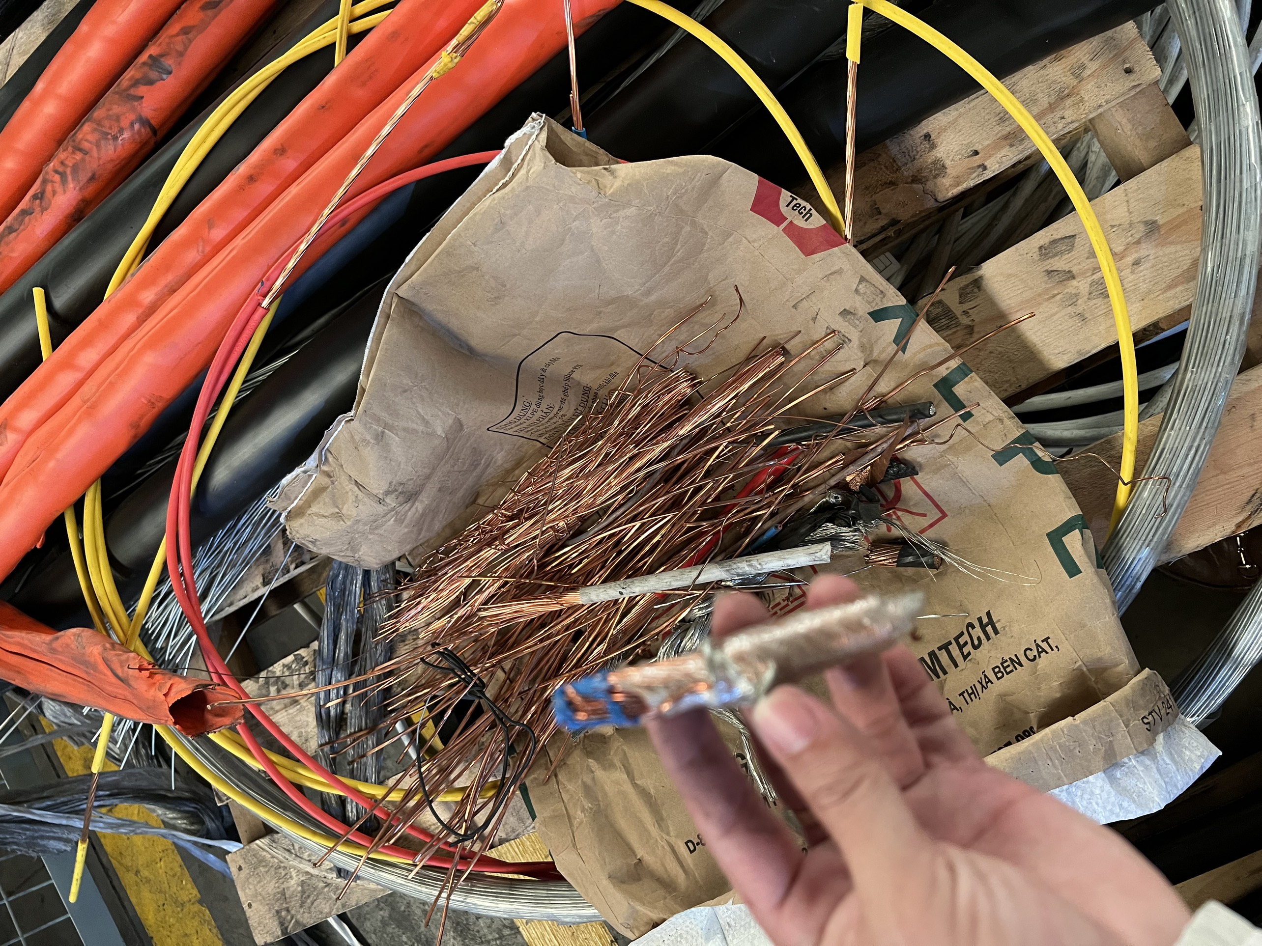 Thu Mua Phế Liệu Đồng Giá Cao - Phế Liệu Nhật Minh Uy Tín, Chuyên Nghiệp 37 Hình Ảnh 20: Thu Mua Phế Liệu Đồng Tại Phế Liệu Nhật Minh