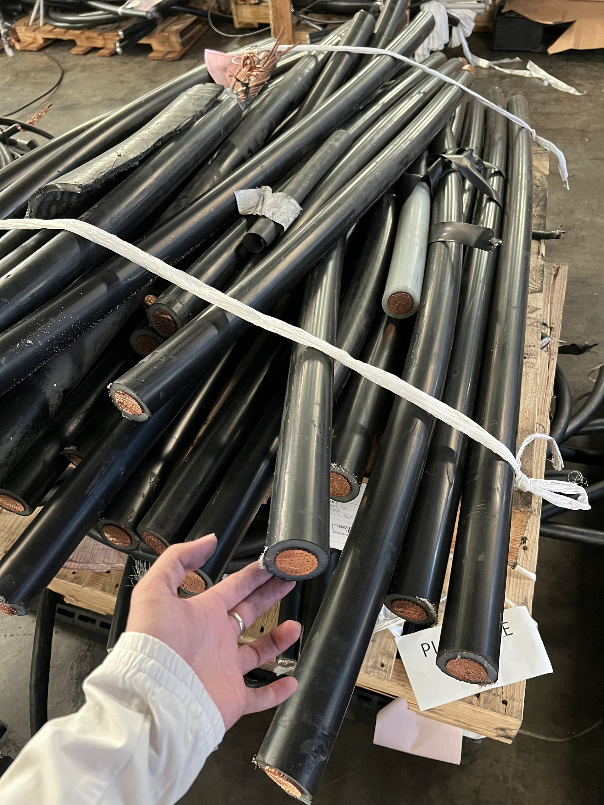 Thu Mua Phế Liệu Đồng Giá Cao - Phế Liệu Nhật Minh Uy Tín, Chuyên Nghiệp 28 Hình Ảnh 23: Thu Mua Phế Liệu Đồng Tại Phế Liệu Nhật Minh