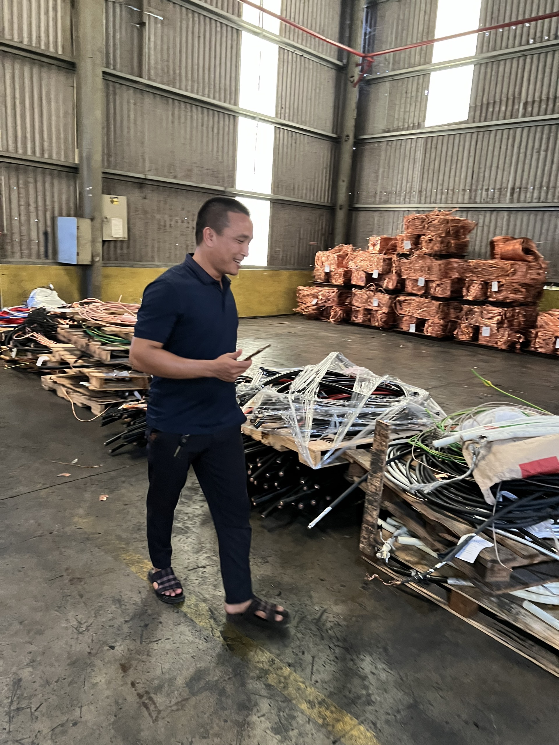 Thu Mua Phế Liệu Đồng Giá Cao - Phế Liệu Nhật Minh Uy Tín, Chuyên Nghiệp 43 Hình Ảnh 8: Thu Mua Phế Liệu Đồng Tại Phế Liệu Nhật Minh