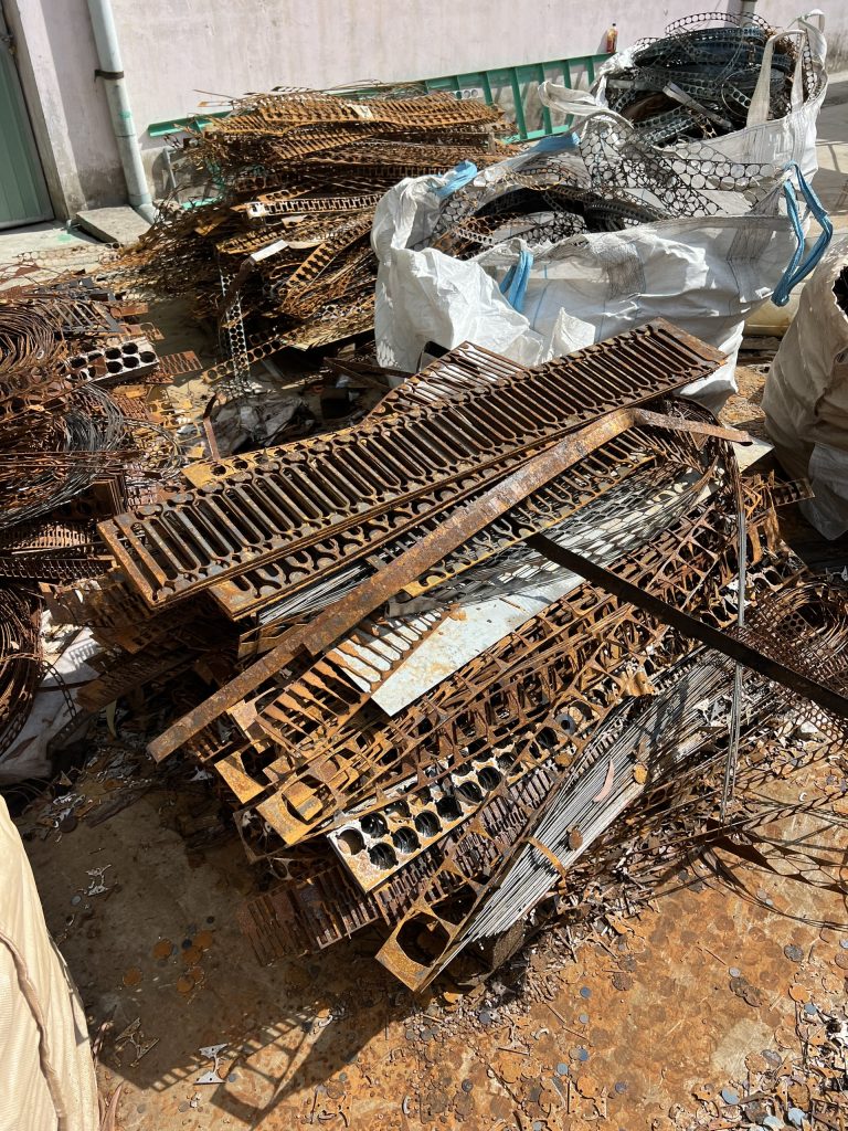 Thu Mua Phế Liệu Sắt Thép Giá Cao