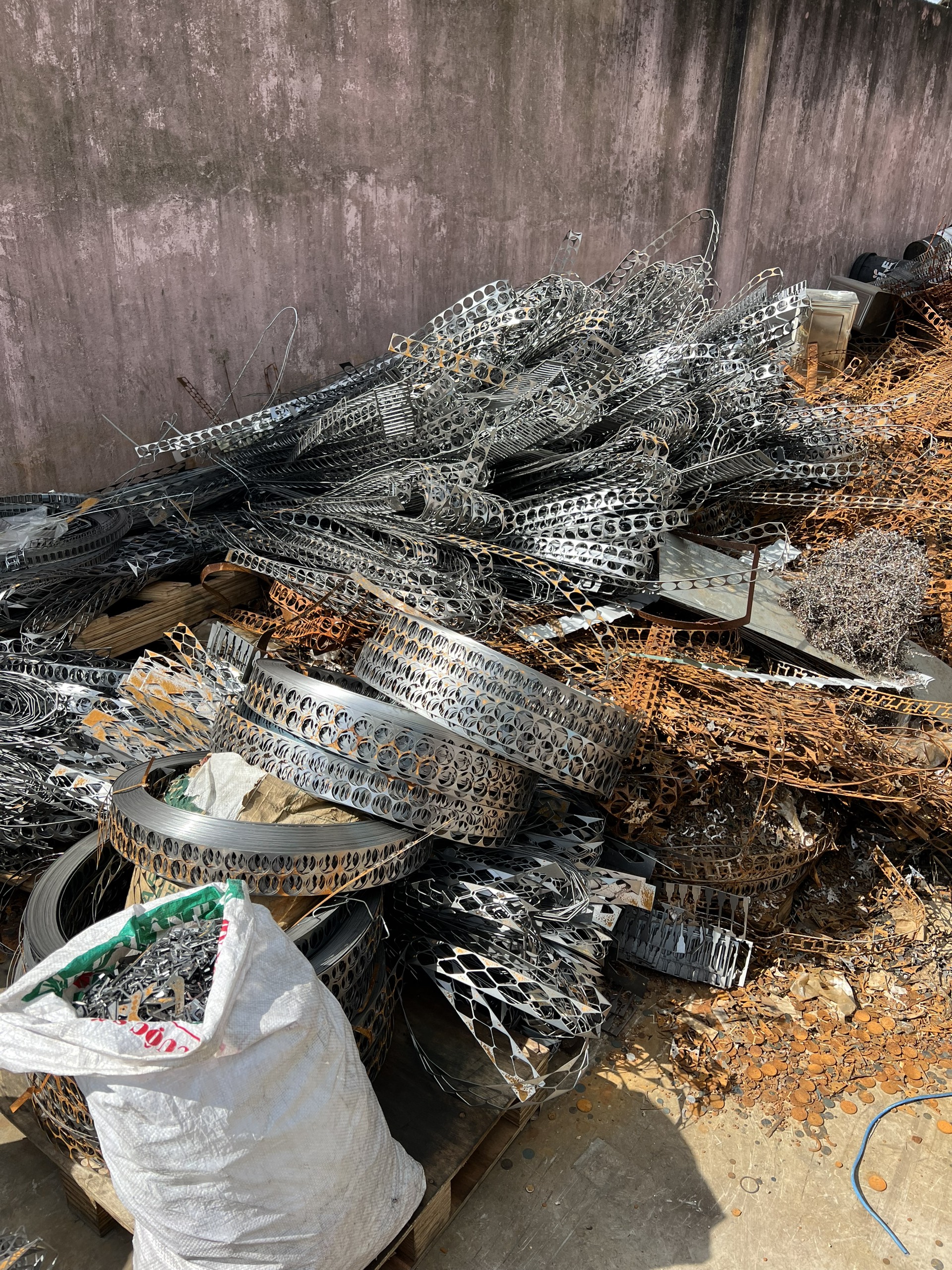 Hình Ảnh 16: Thu Mua Phế Liệu Sắt Tại Phế Liệu Nhật Minh