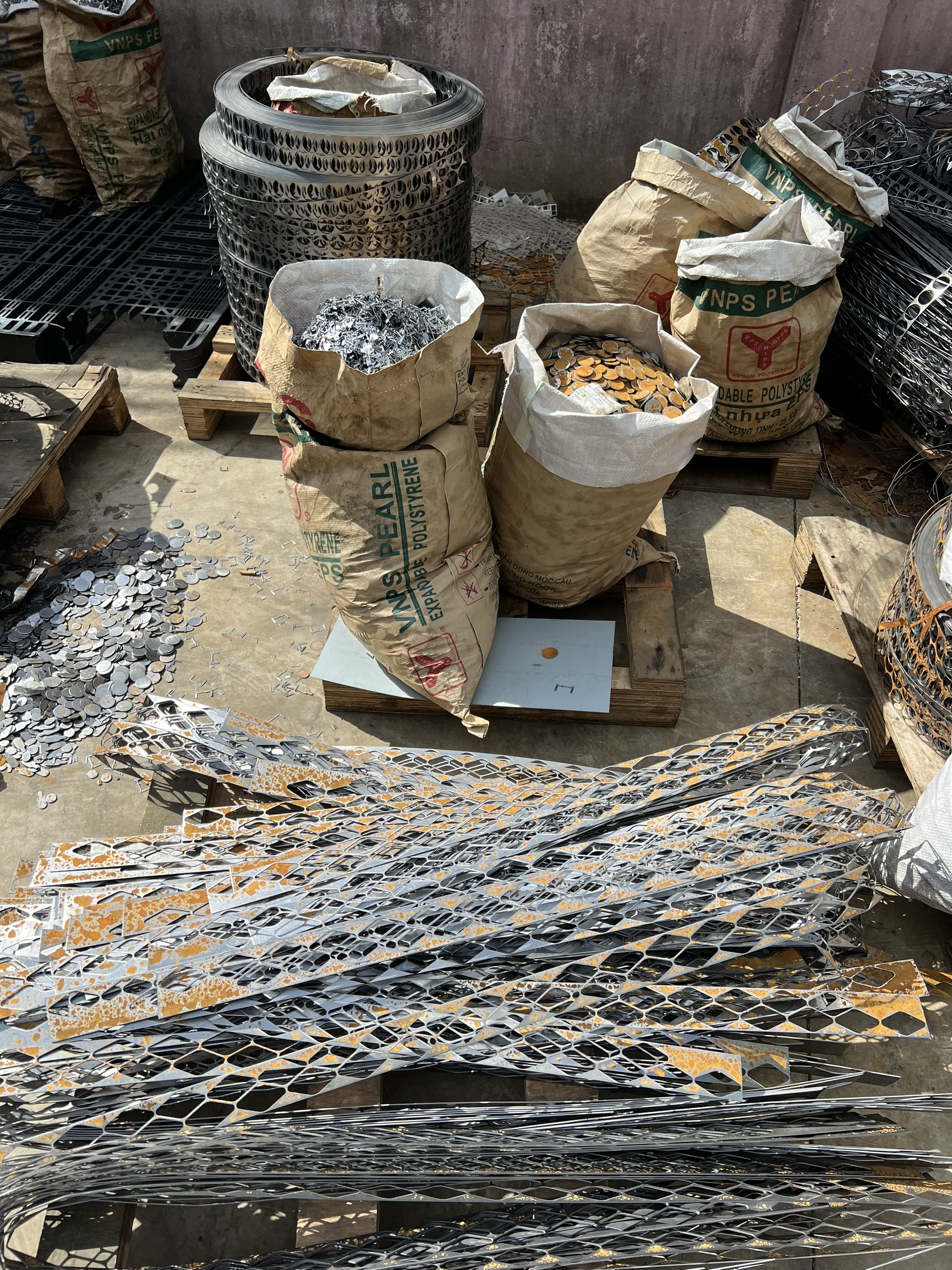 Hình Ảnh 17: Thu Mua Phế Liệu Sắt Tại Phế Liệu Nhật Minh