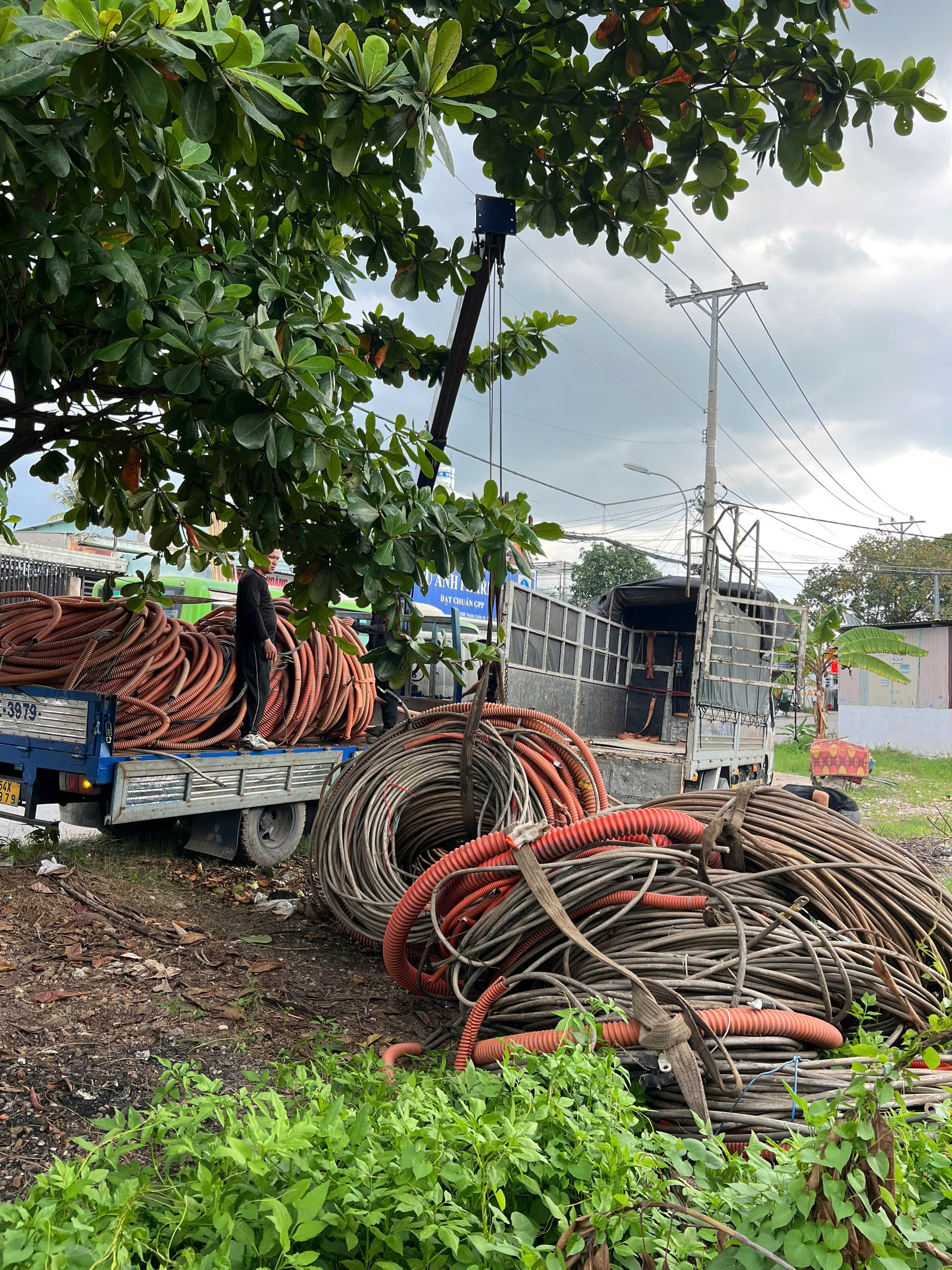 Thu Mua Phế Liệu Sắt Quận 1 Giá Cao, Tận Nơi, Nhanh Gọn 4 Thu Mua Phế Liệu Sắt Quận 1