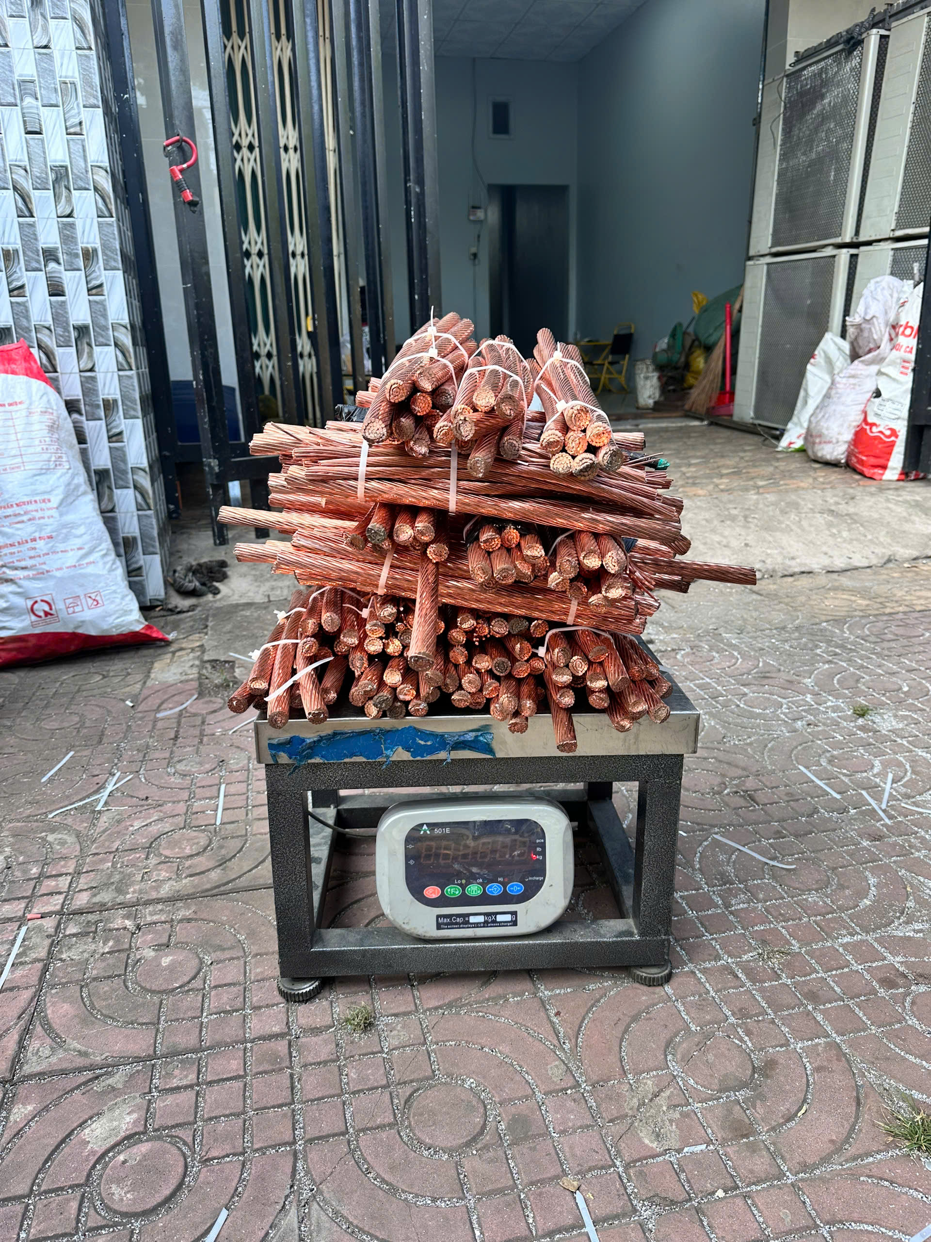 Z7250137307994 1B31183D895Bec88437D330272A5B25B