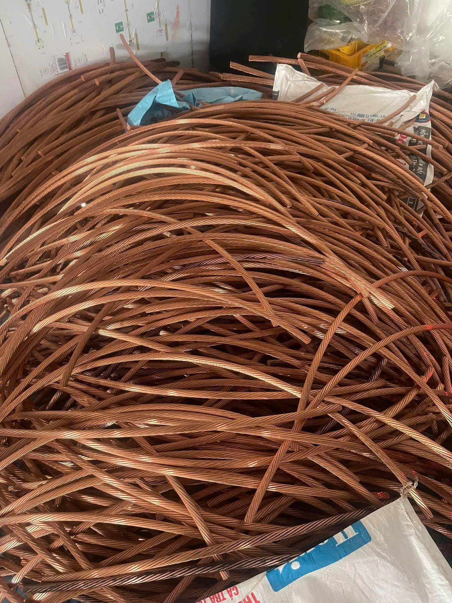 Hướng Dẫn Chi Tiết Cách Phân Biệt Đồng Đỏ Và Đồng Vàng Phế Liệu Chuẩn Xác Nhất 5 Z7250137605852 C6457F3418C683A683F71138016Fc937